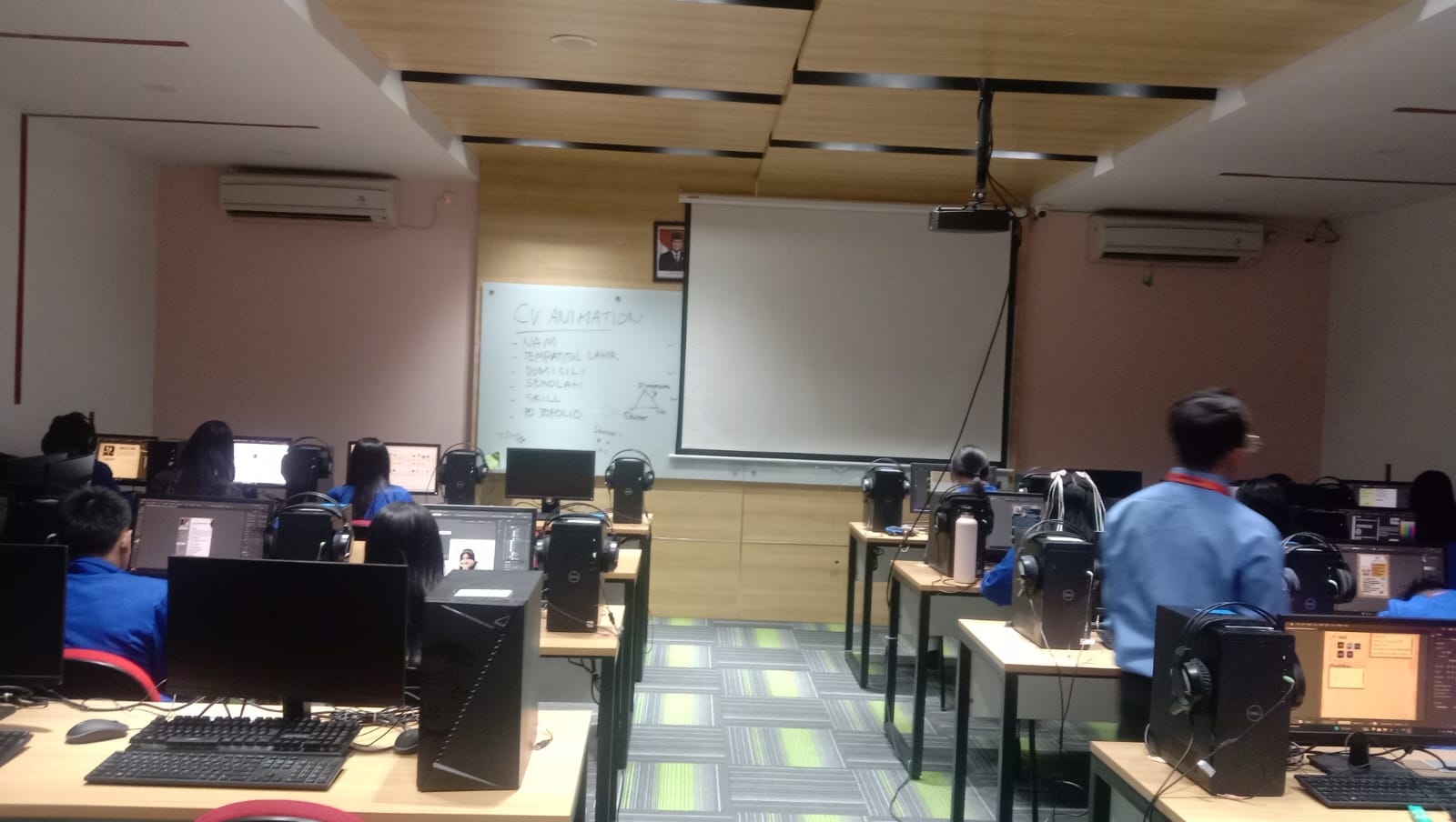 Ruang Komputer Disain